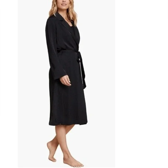 Barefoot Dreams Tie Waist Satin Robe,‎ Luxury Comfort, Black Size Medium, NWT